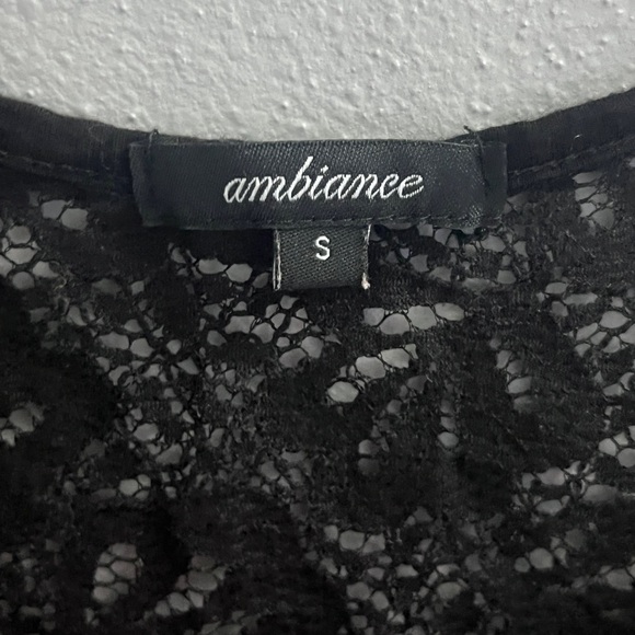 Ambiance Floral Open Back Crop Top/Size Small - Picture 3 of 7